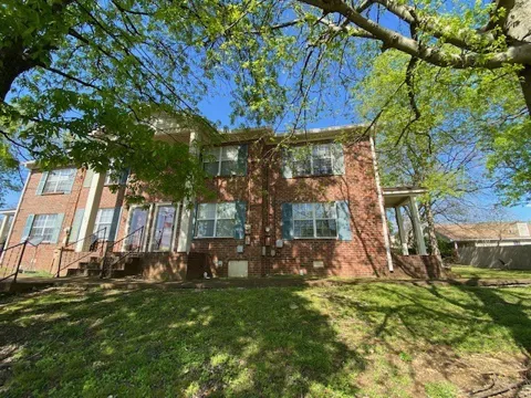626 Castlegate Dr