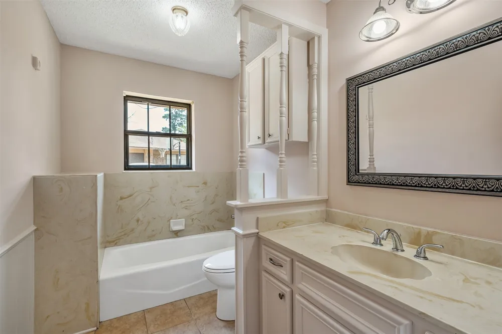 2814 Pineview Tyler, TX 75704