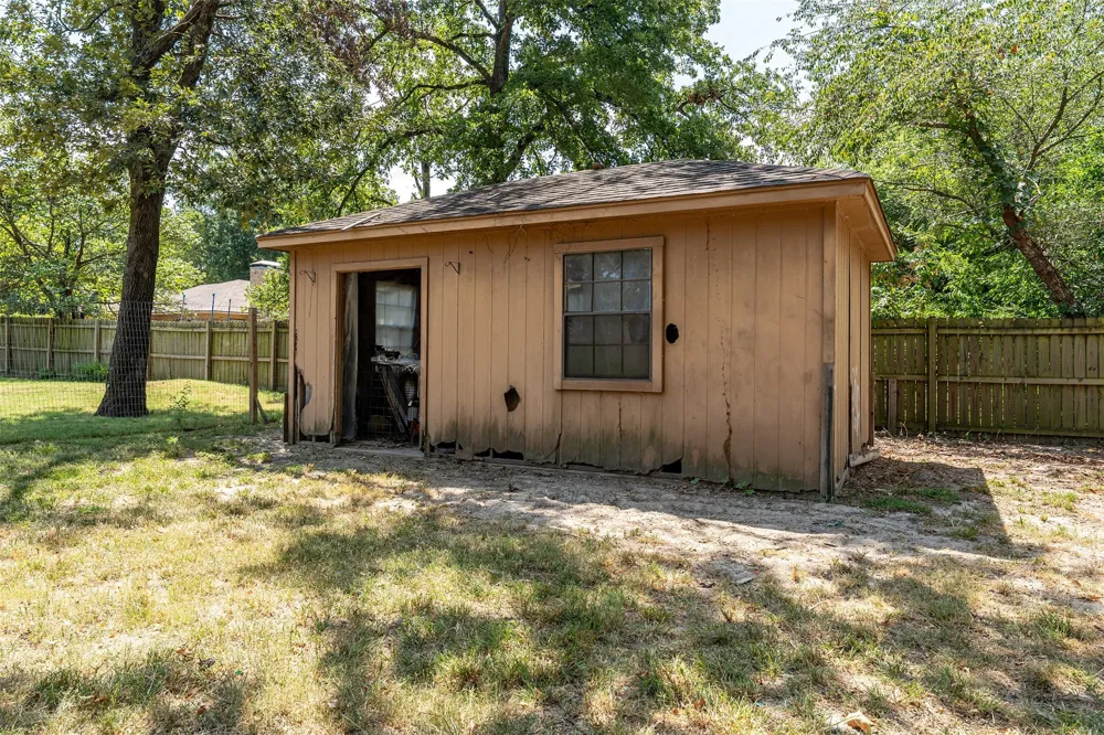 2814 Pineview Tyler, TX 75704