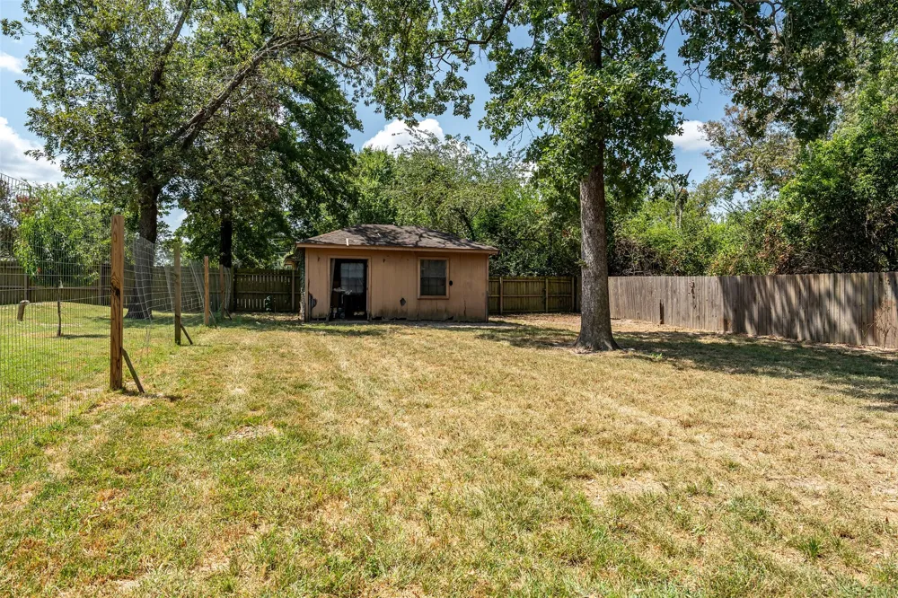 2814 Pineview Tyler, TX 75704