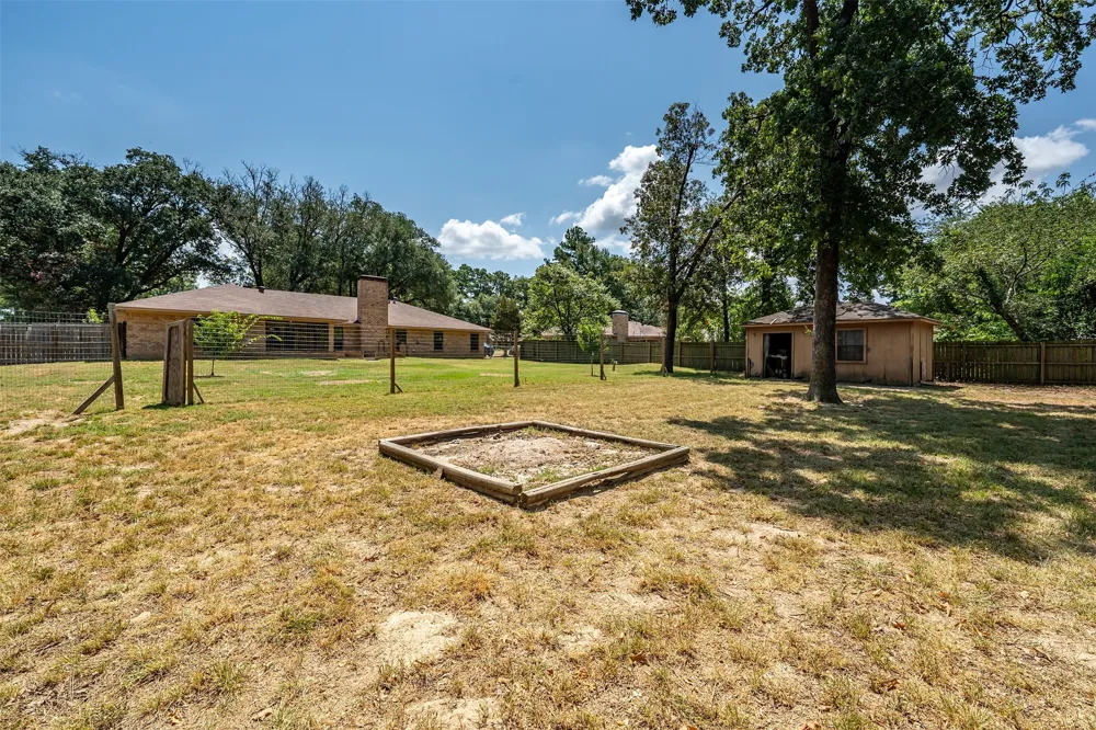 2814 Pineview Tyler, TX 75704