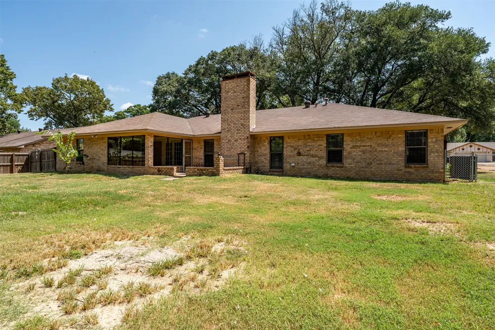 2814 Pineview Tyler, TX 75704