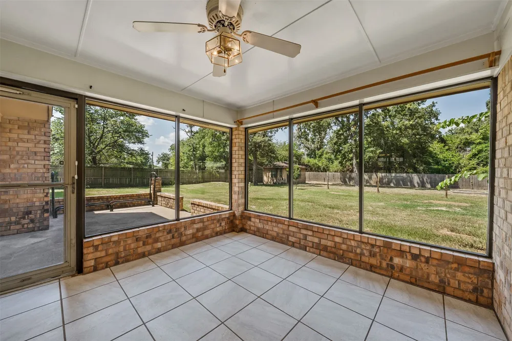 2814 Pineview Tyler, TX 75704