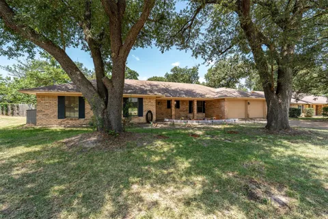 2814 Pineview
