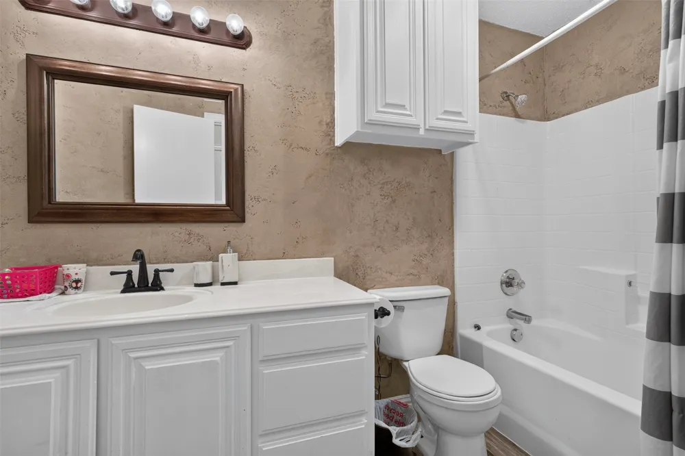 103 Post Oak Drive Waxahachie, TX 75165