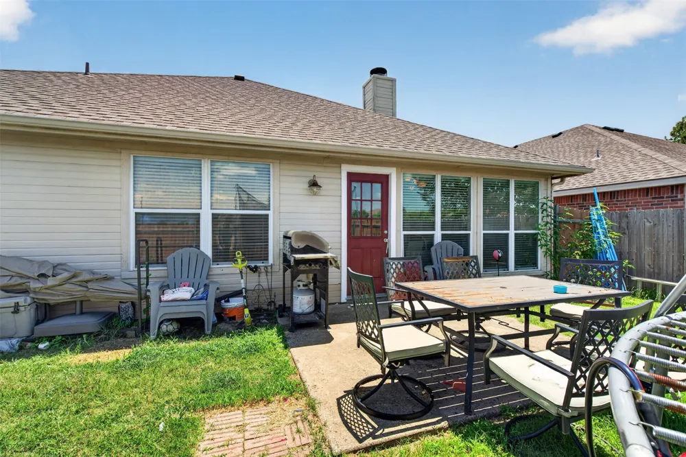 103 Post Oak Drive Waxahachie, TX 75165