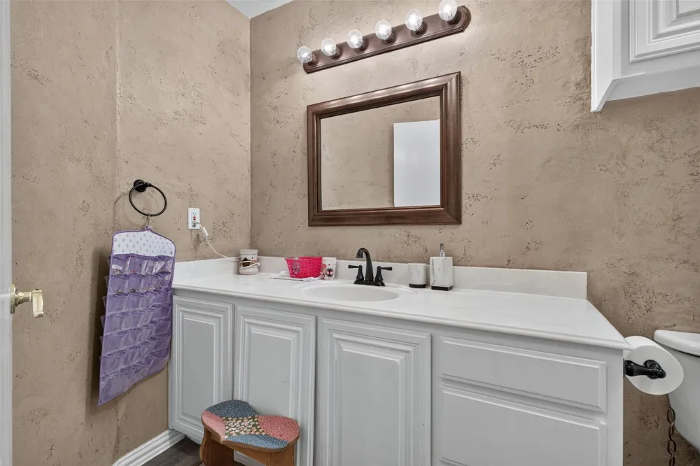 103 Post Oak Drive Waxahachie, TX 75165