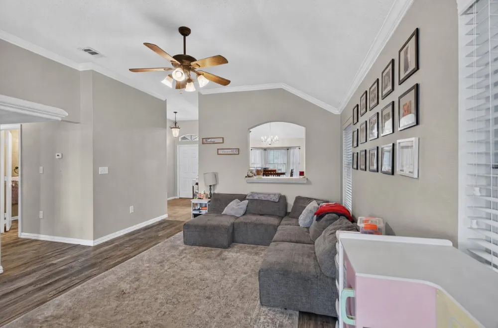 103 Post Oak Drive Waxahachie, TX 75165