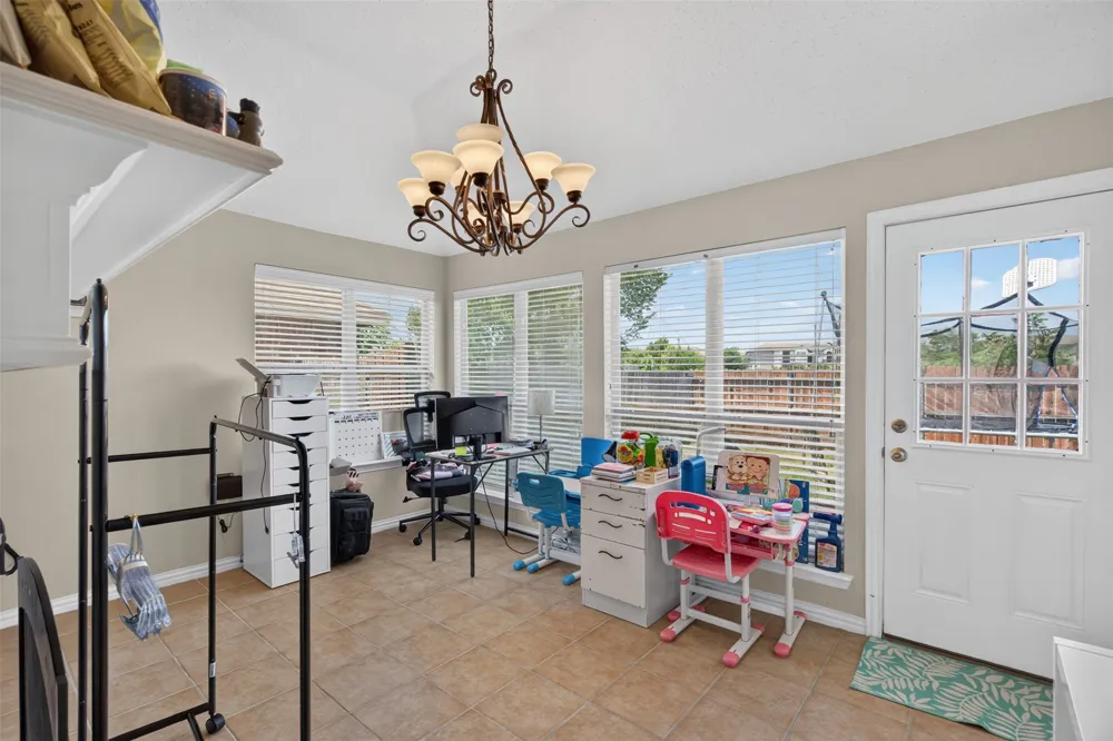 103 Post Oak Drive Waxahachie, TX 75165