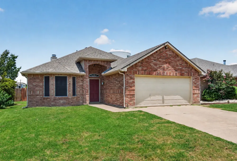 103 Post Oak Drive Waxahachie, TX 75165