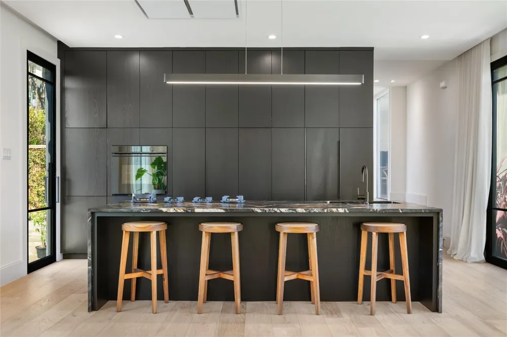 419 W 30th Street Houston, TX 77018