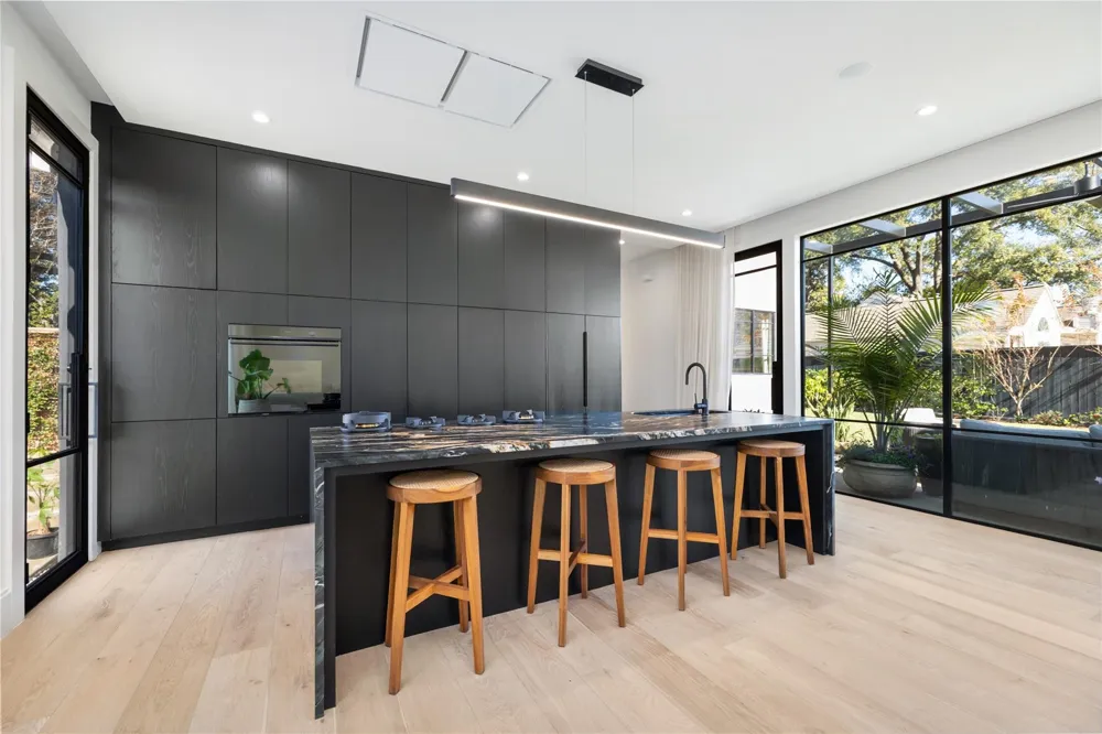 419 W 30th Street Houston, TX 77018