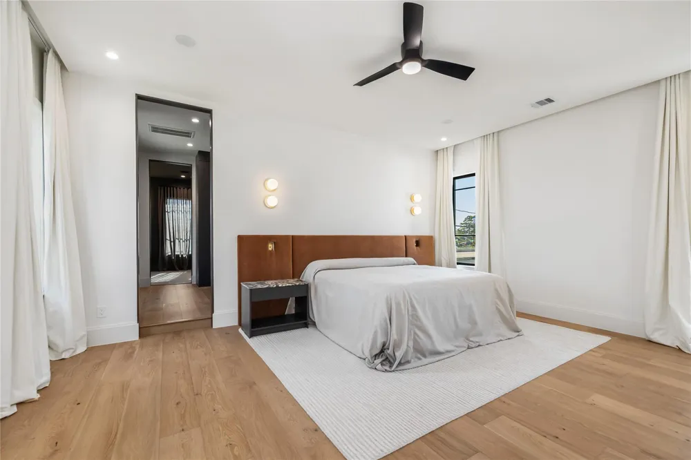 419 W 30th Street Houston, TX 77018