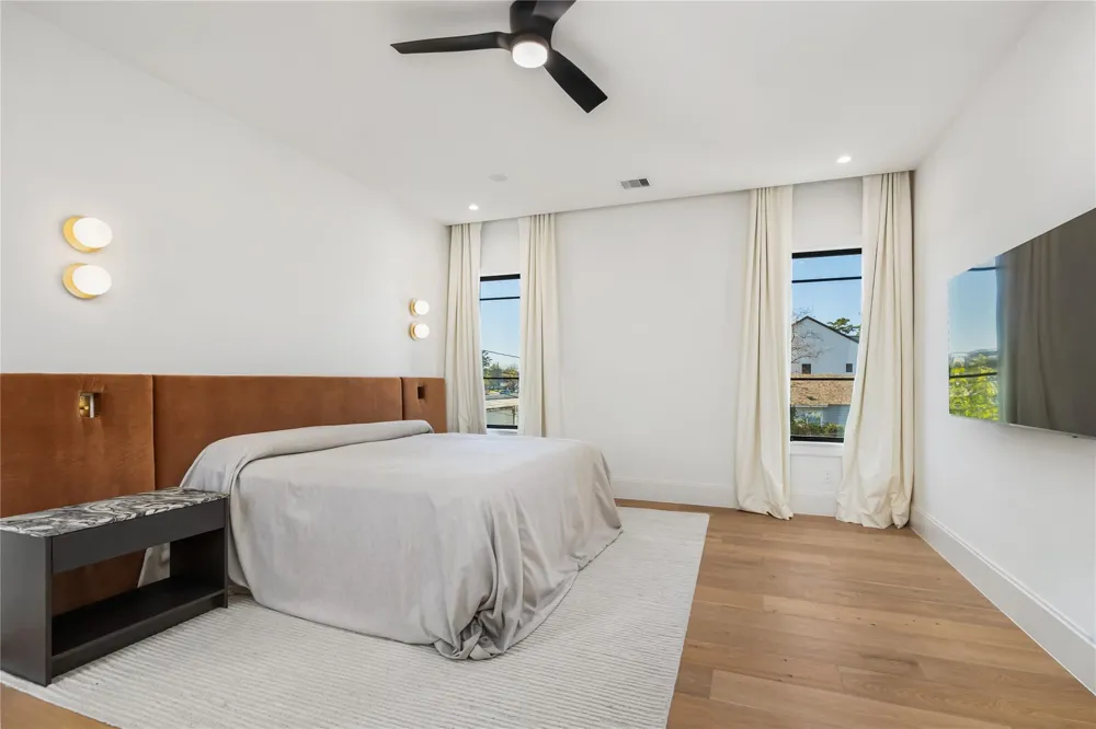 419 W 30th Street Houston, TX 77018