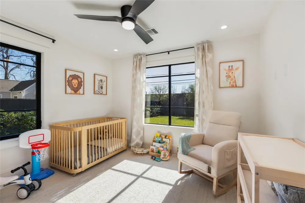 419 W 30th Street Houston, TX 77018