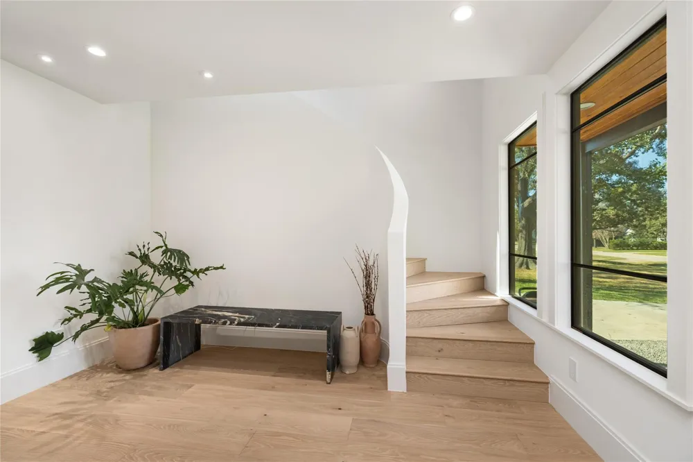 419 W 30th Street Houston, TX 77018