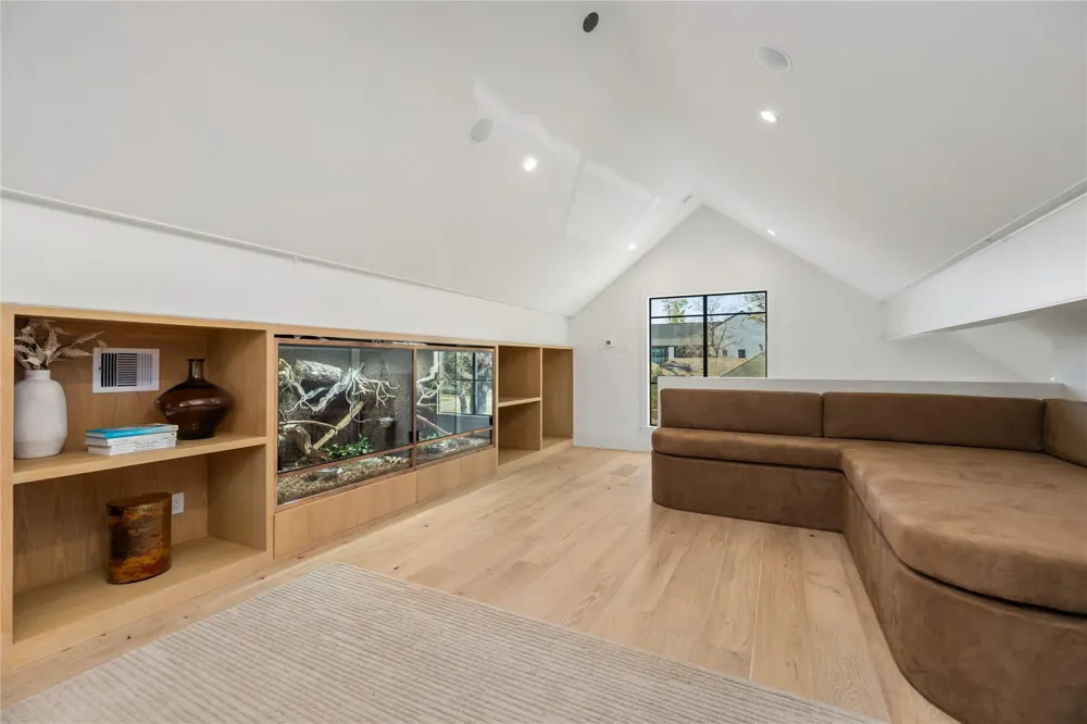 419 W 30th Street Houston, TX 77018