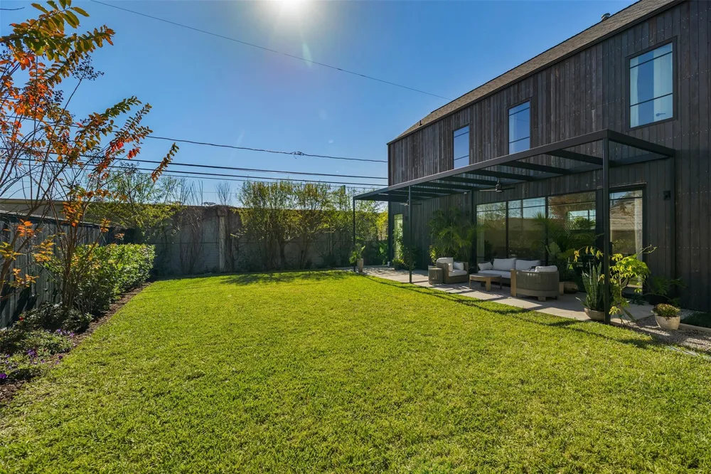 419 W 30th Street Houston, TX 77018