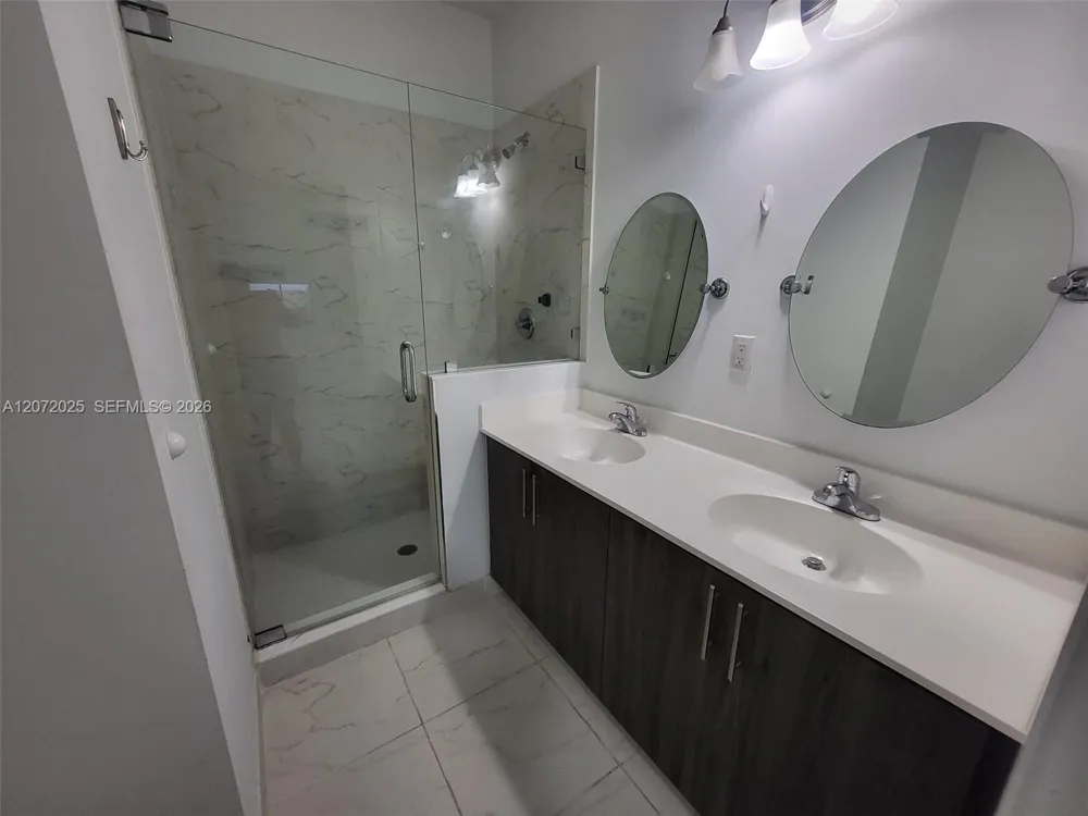15560 SW 136th St #213 Miami, FL 33196