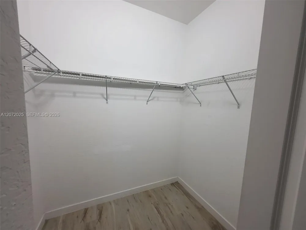 15560 SW 136th St #213 Miami, FL 33196