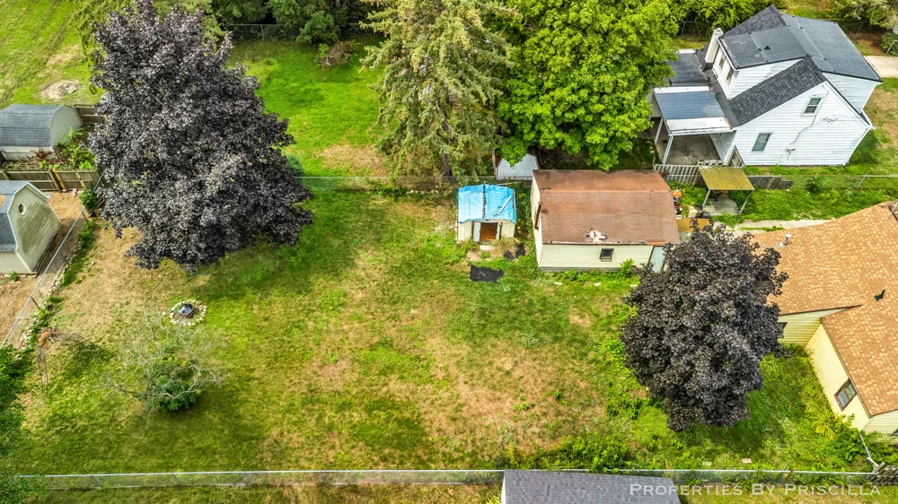 348 Ridgewood Street SE Kentwood City, MI 49548