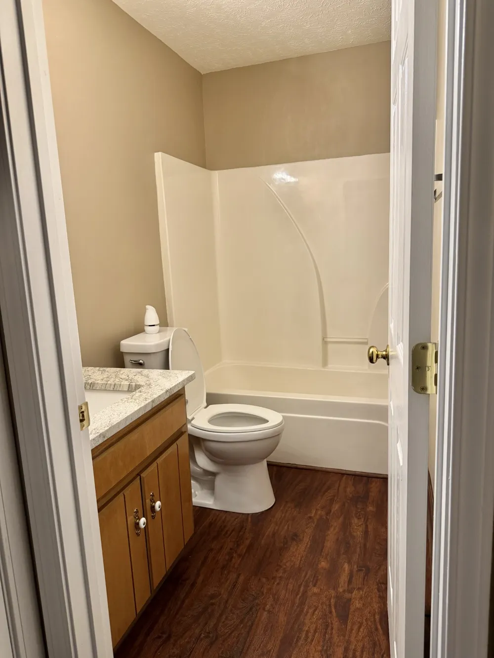 1204 Lakewalk Dr Antioch, TN 37013