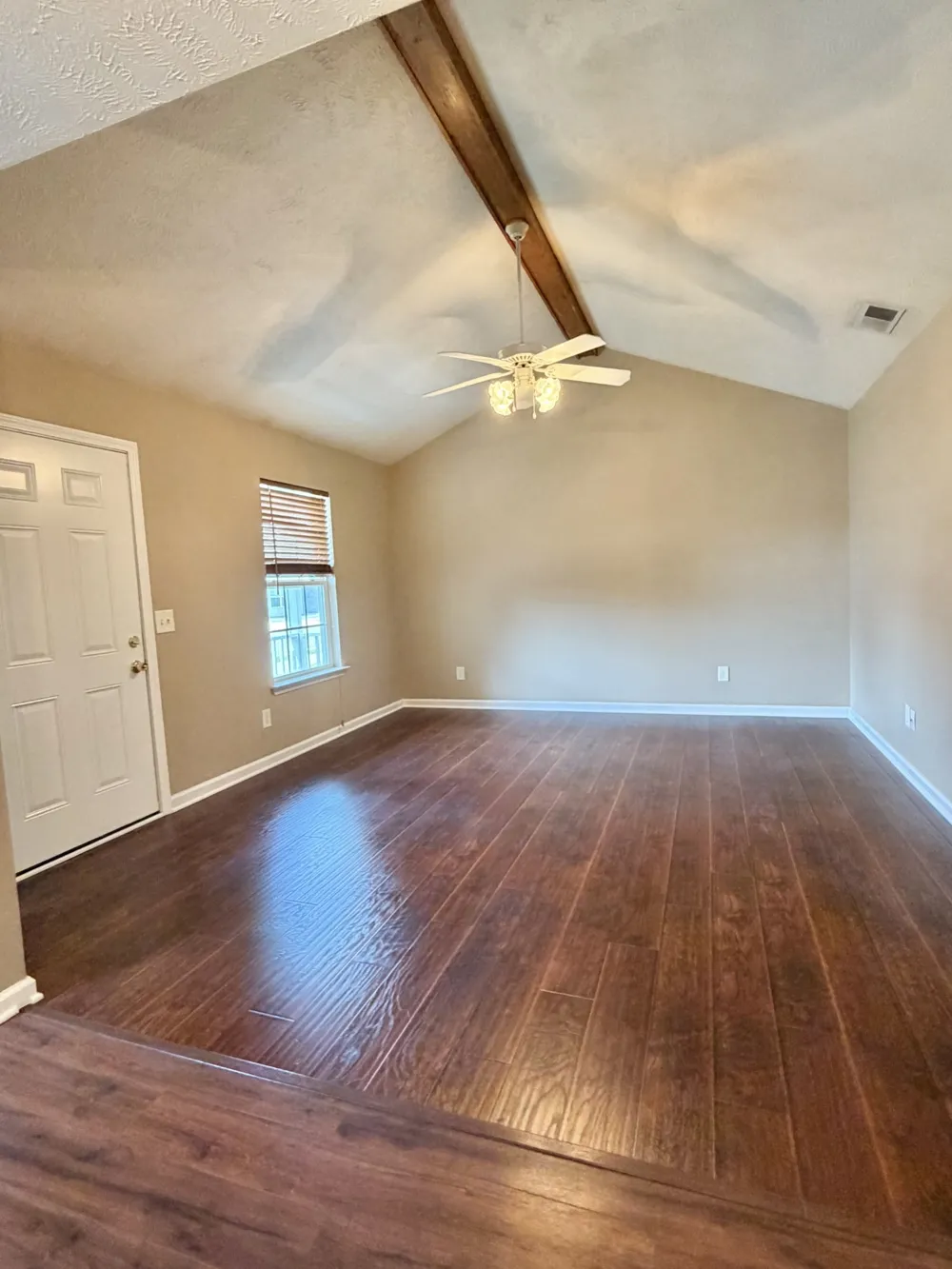 1204 Lakewalk Dr Antioch, TN 37013