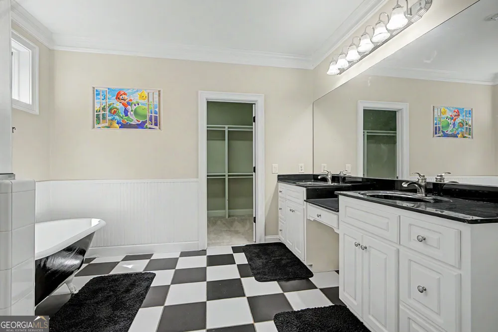 1223 Savannah LN Monroe, GA 30655