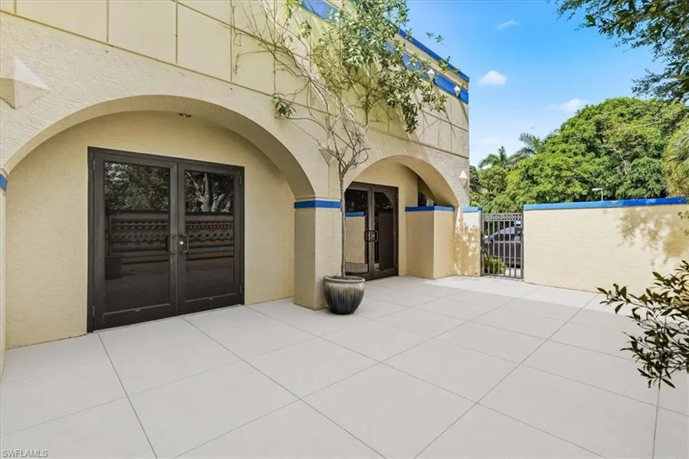 1425 Creech Road Naples, FL 34103