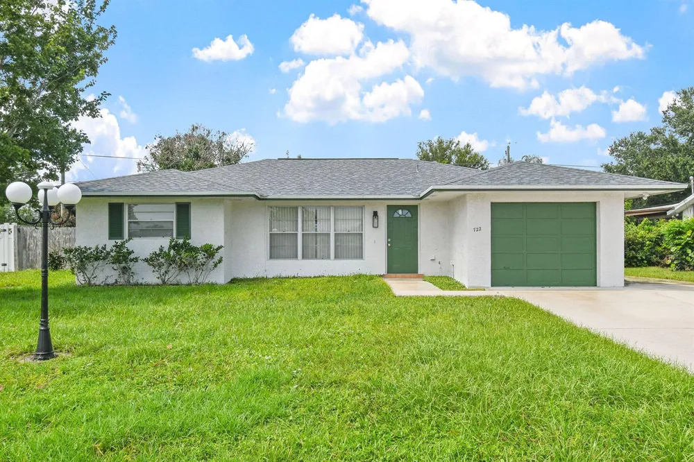 722 SE Arton Lane Port St. Lucie, FL 34983