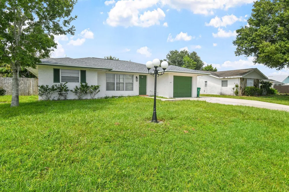 722 SE Arton Lane Port St. Lucie, FL 34983