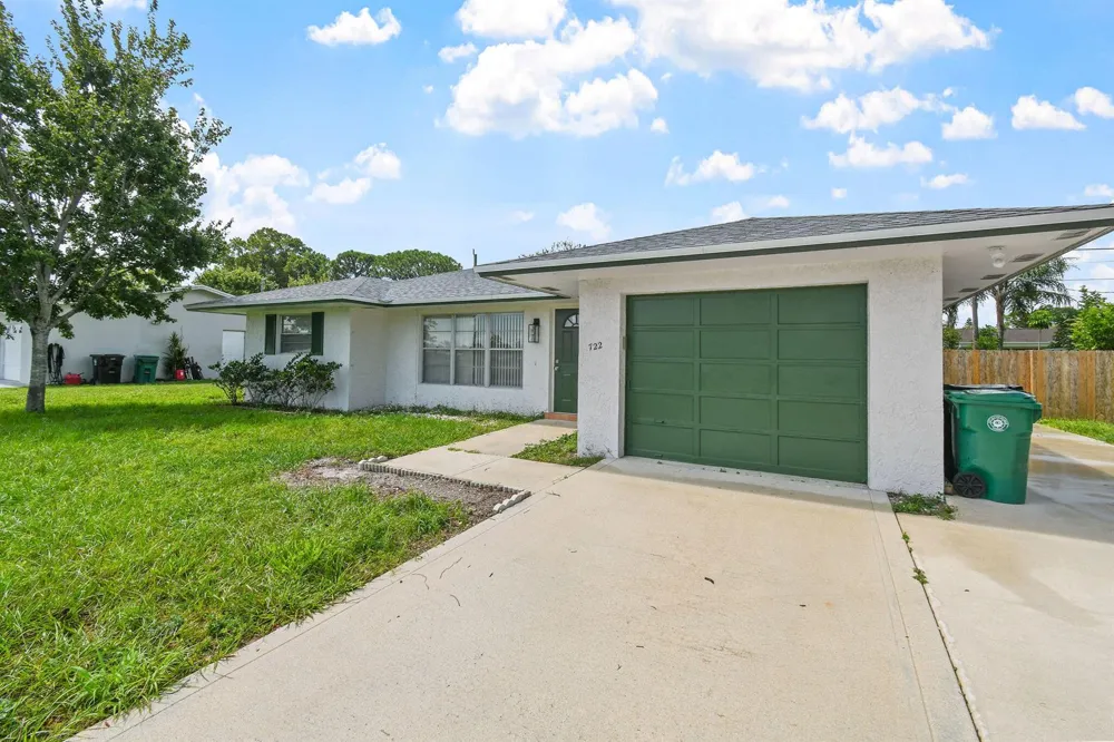 722 SE Arton Lane Port St. Lucie, FL 34983