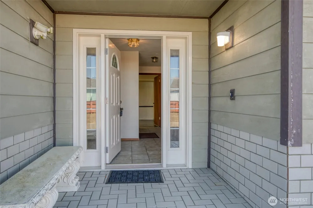 1497 E Ocean Shores Boulevard SW Ocean Shores, WA 98569