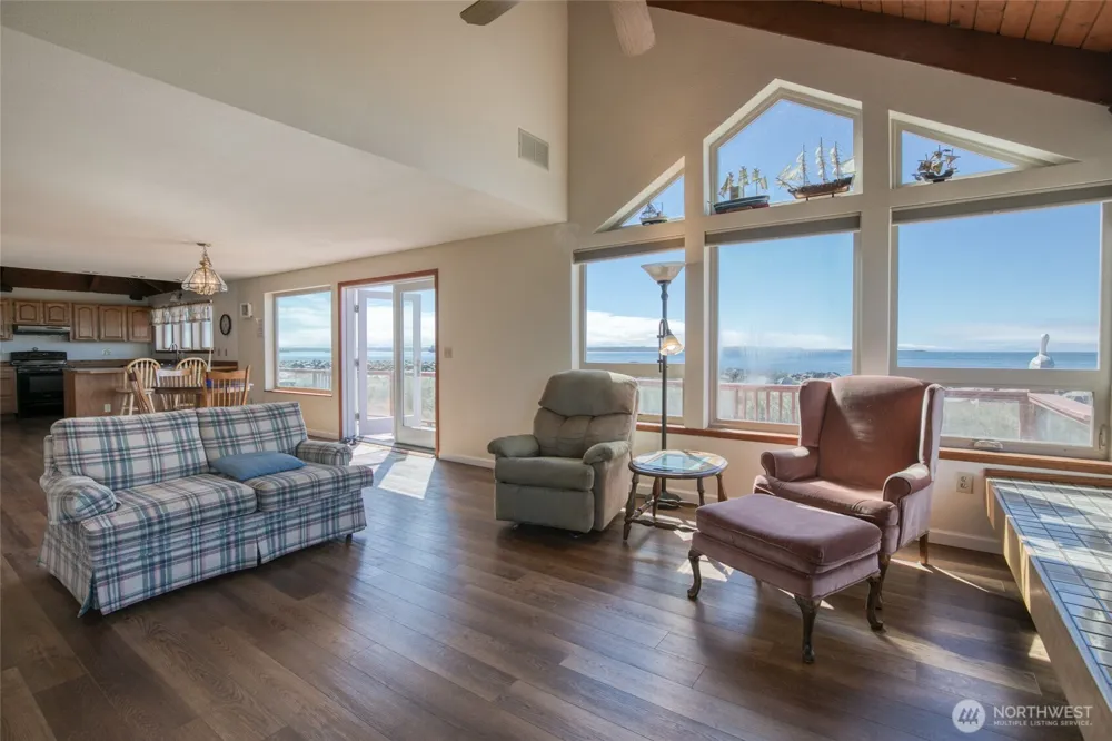 1497 E Ocean Shores Boulevard SW Ocean Shores, WA 98569