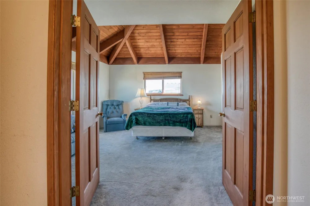 1497 E Ocean Shores Boulevard SW Ocean Shores, WA 98569