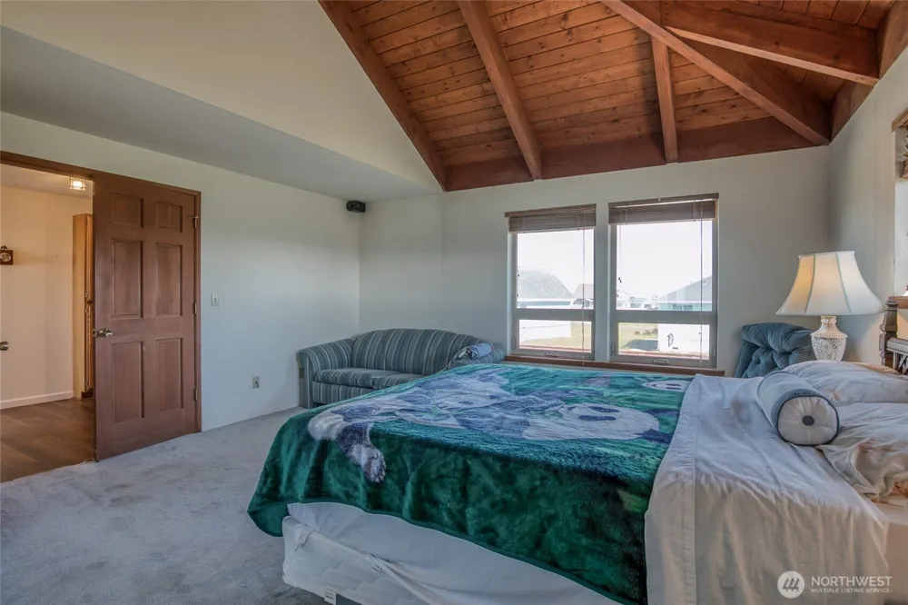 1497 E Ocean Shores Boulevard SW Ocean Shores, WA 98569