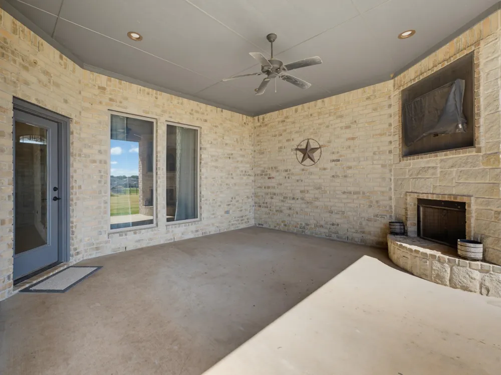 139 Bluff Ridge Court Paradise, TX 76073