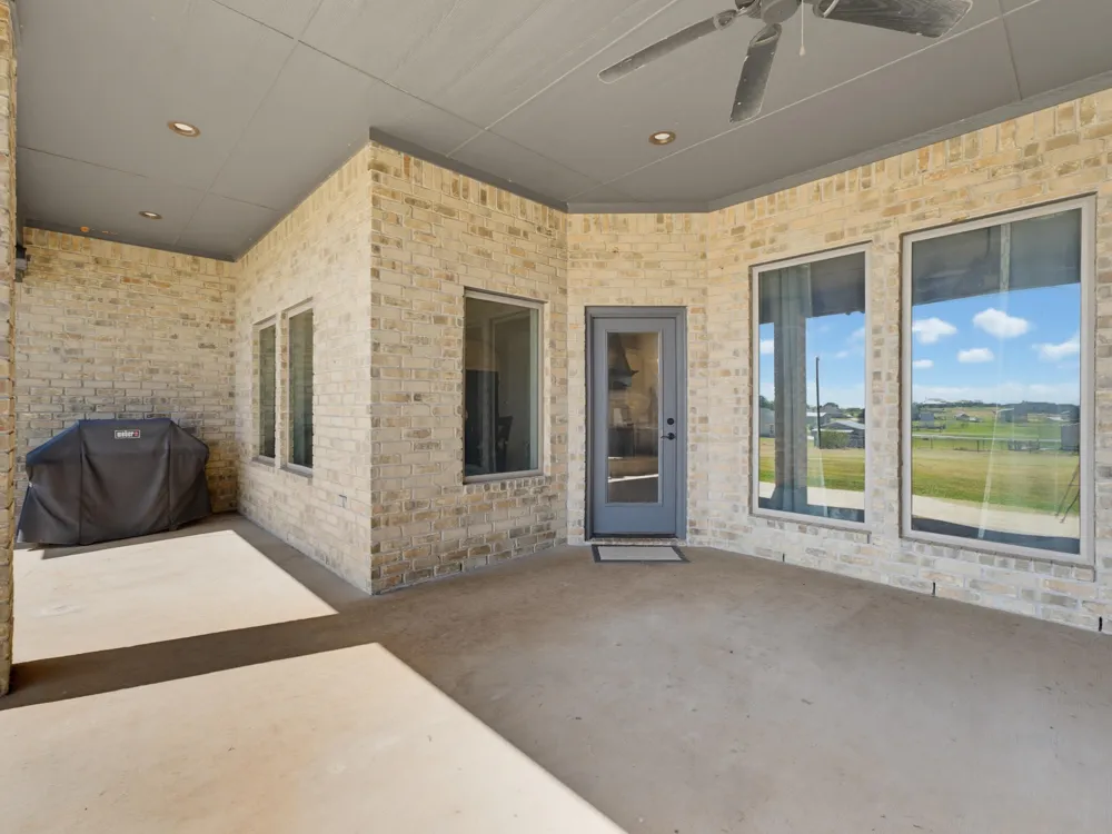 139 Bluff Ridge Court Paradise, TX 76073