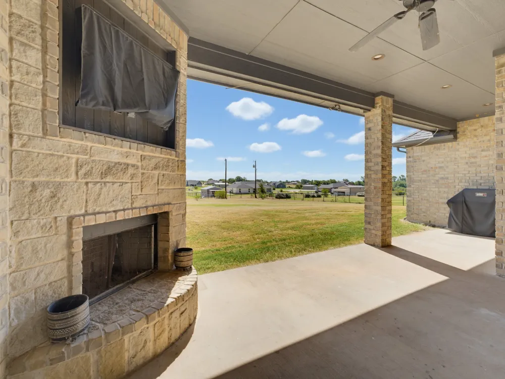139 Bluff Ridge Court Paradise, TX 76073