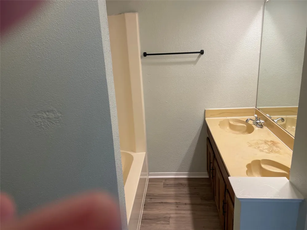 810 Clarissa Place Garland, TX 75040