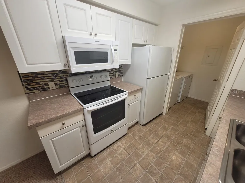 36027 DEER CREEK DRIVE #103 Zephyrhills, FL 33541