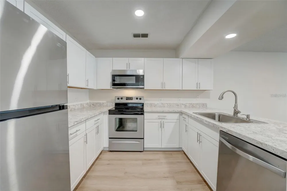 12125 SPARTAN WAY #201 Hudson, FL 34667