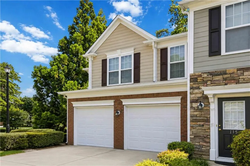 105 Finchley Drive Roswell, GA 30076