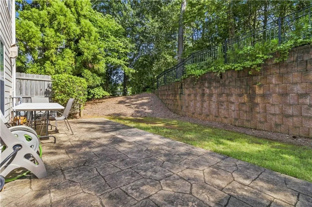105 Finchley Drive Roswell, GA 30076