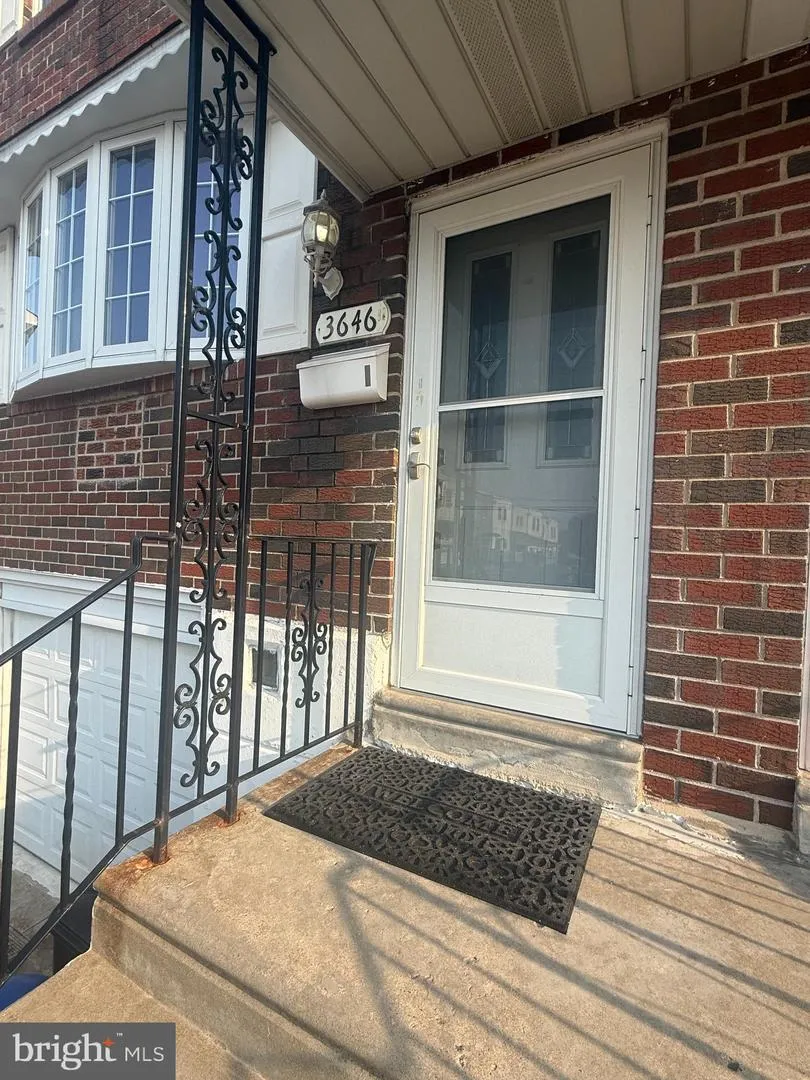 3646 GENESEE DRIVE Philadelphia, PA 19154