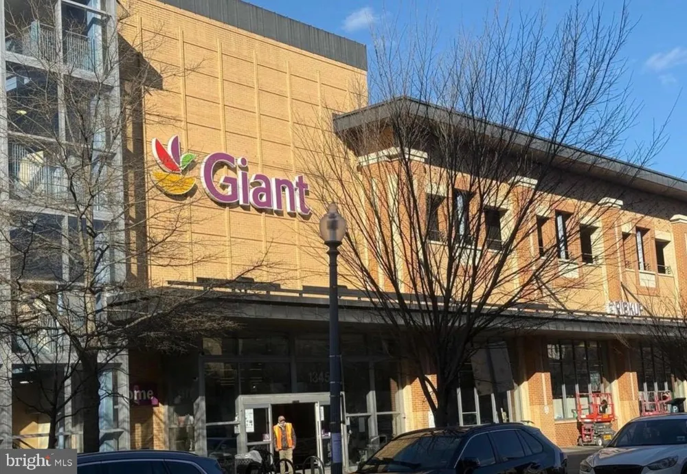 3517 10TH STREET NW Washington, DC 20010