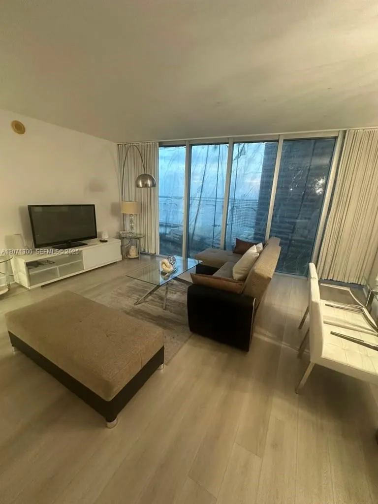 485 Brickell Ave #1908 Miami, FL 33131