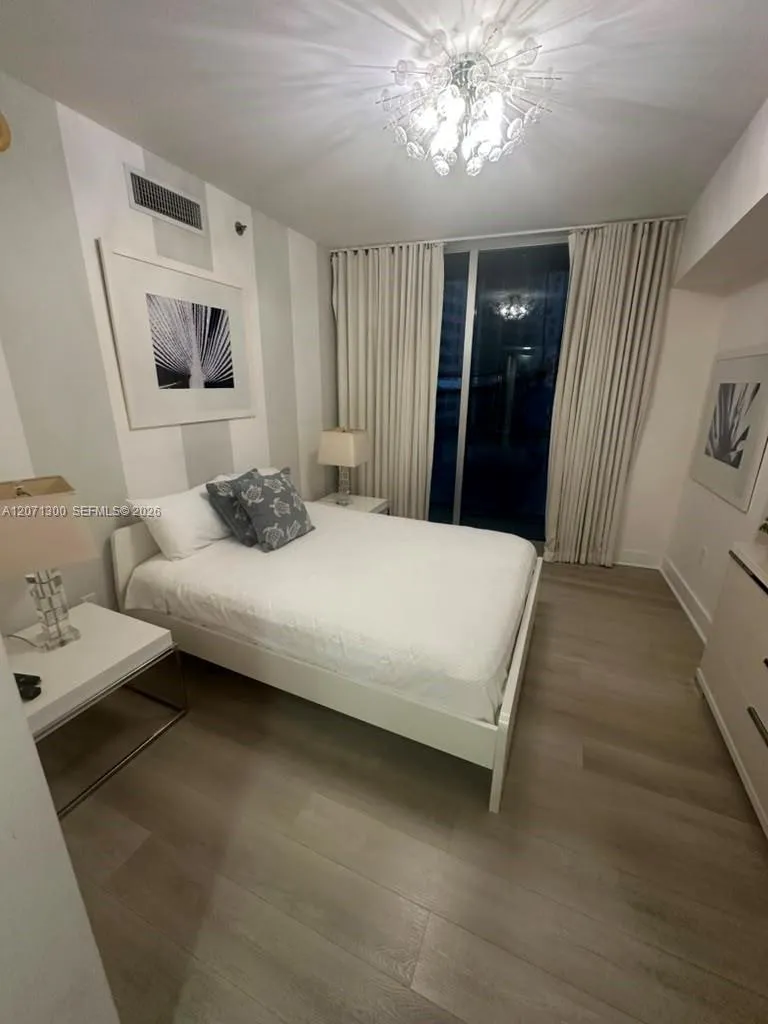 485 Brickell Ave #1908 Miami, FL 33131