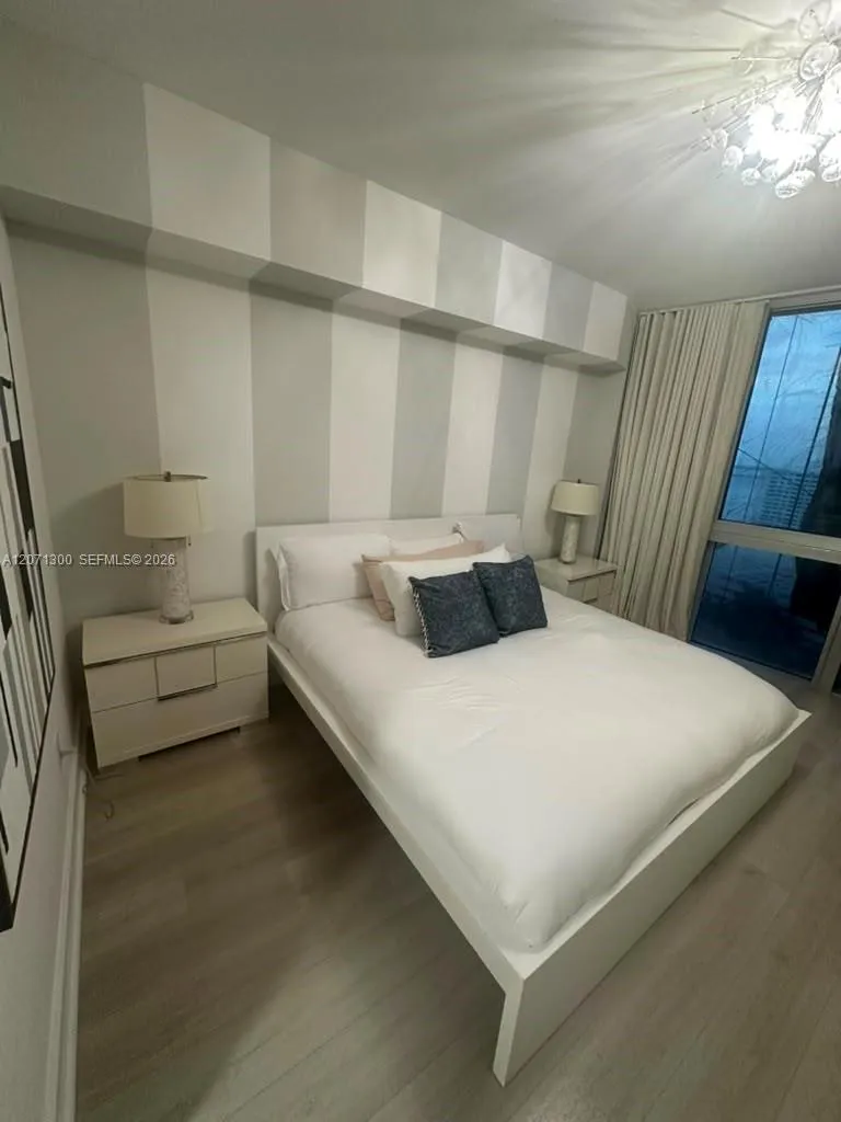 485 Brickell Ave #1908 Miami, FL 33131