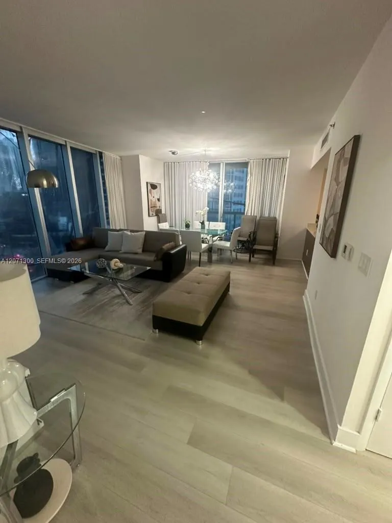 485 Brickell Ave #1908 Miami, FL 33131